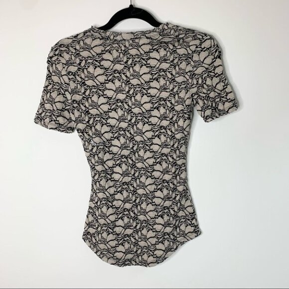 Aritzia Babaton Floral Lace T-shirt Blouse Fitted Bodycon Black Taupe Size  XS - Picture 14 of 15